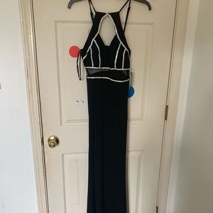 black prom dress